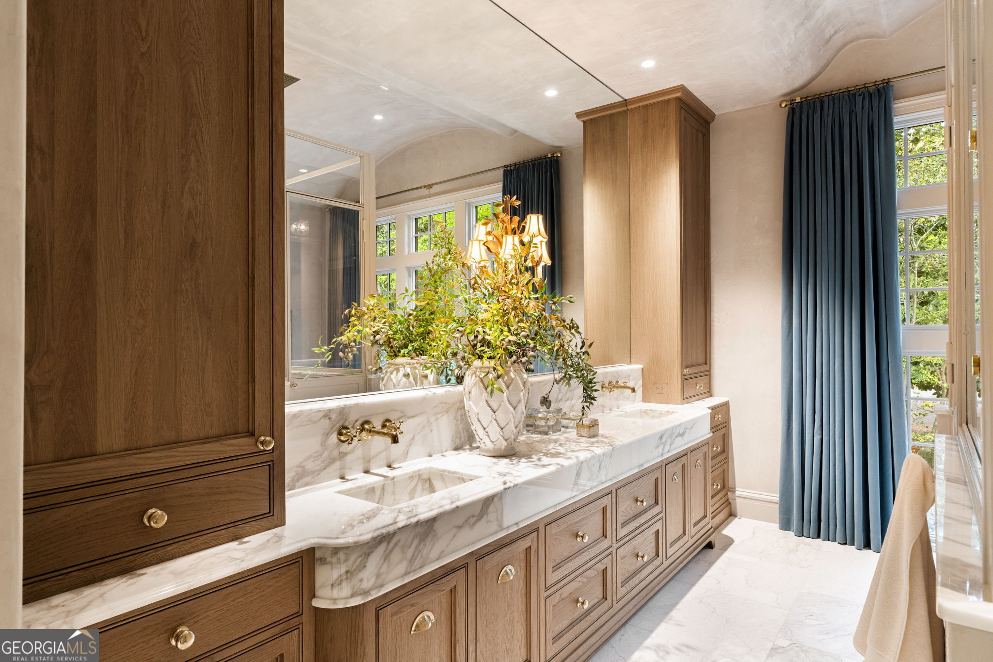 Tuxedo Park - Residential