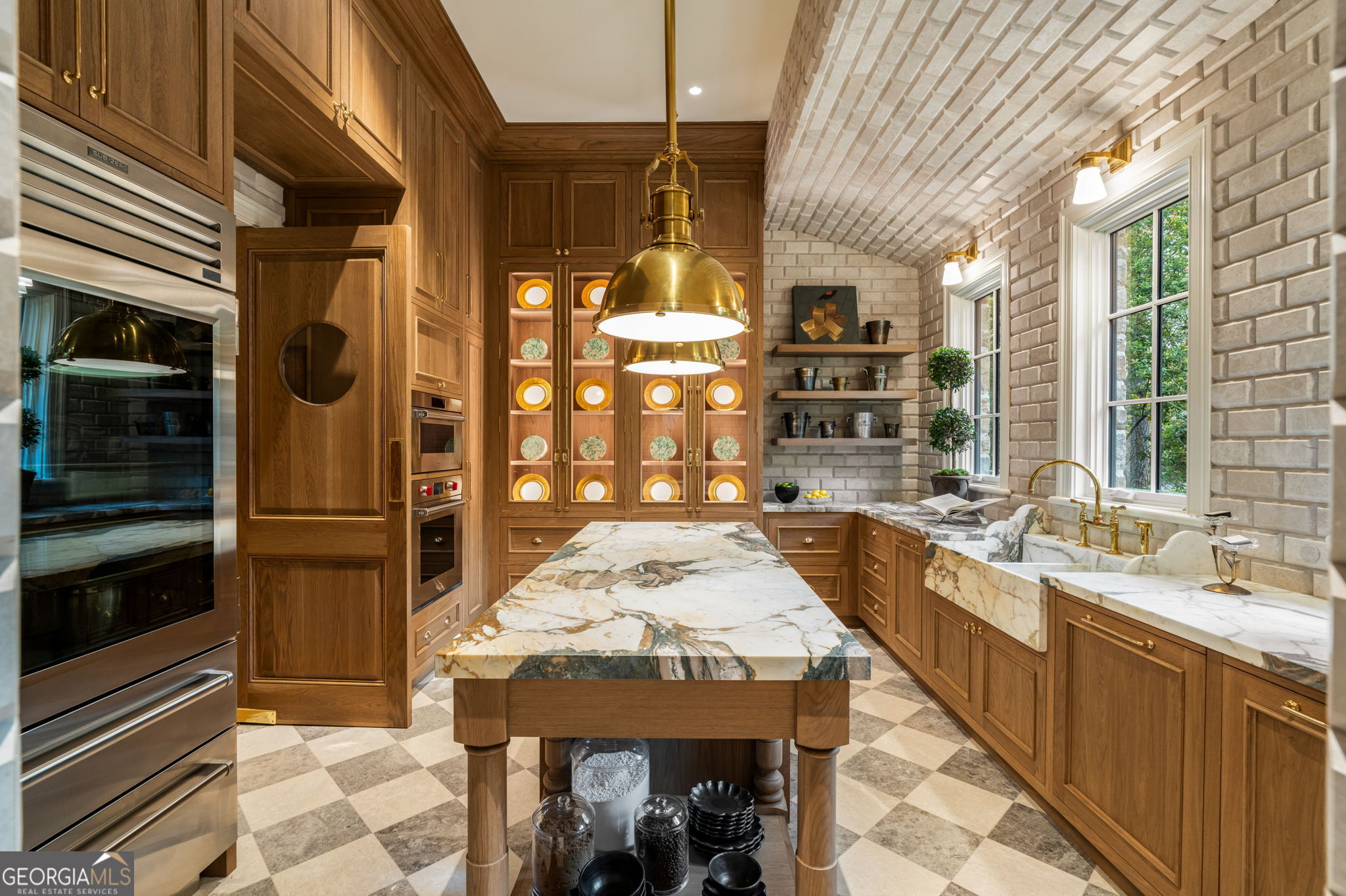 Tuxedo Park - Residential
