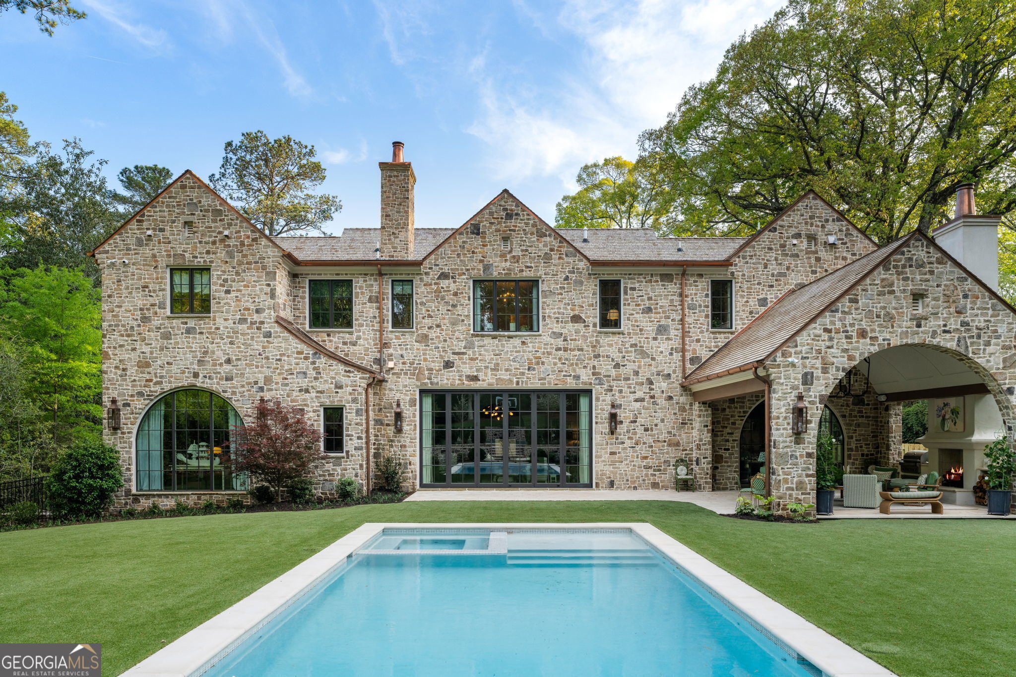 Tuxedo Park - Residential