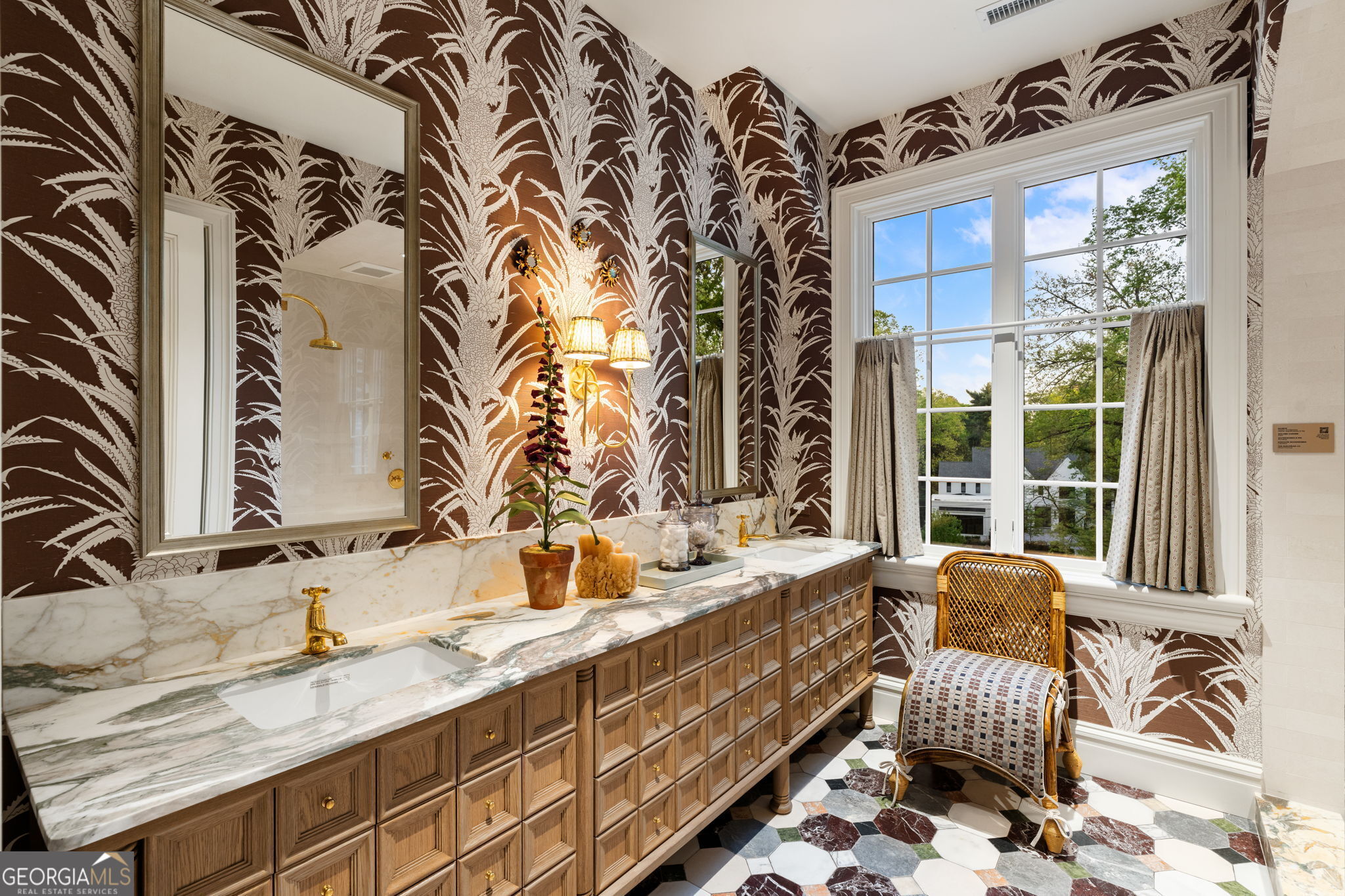 Tuxedo Park - Residential