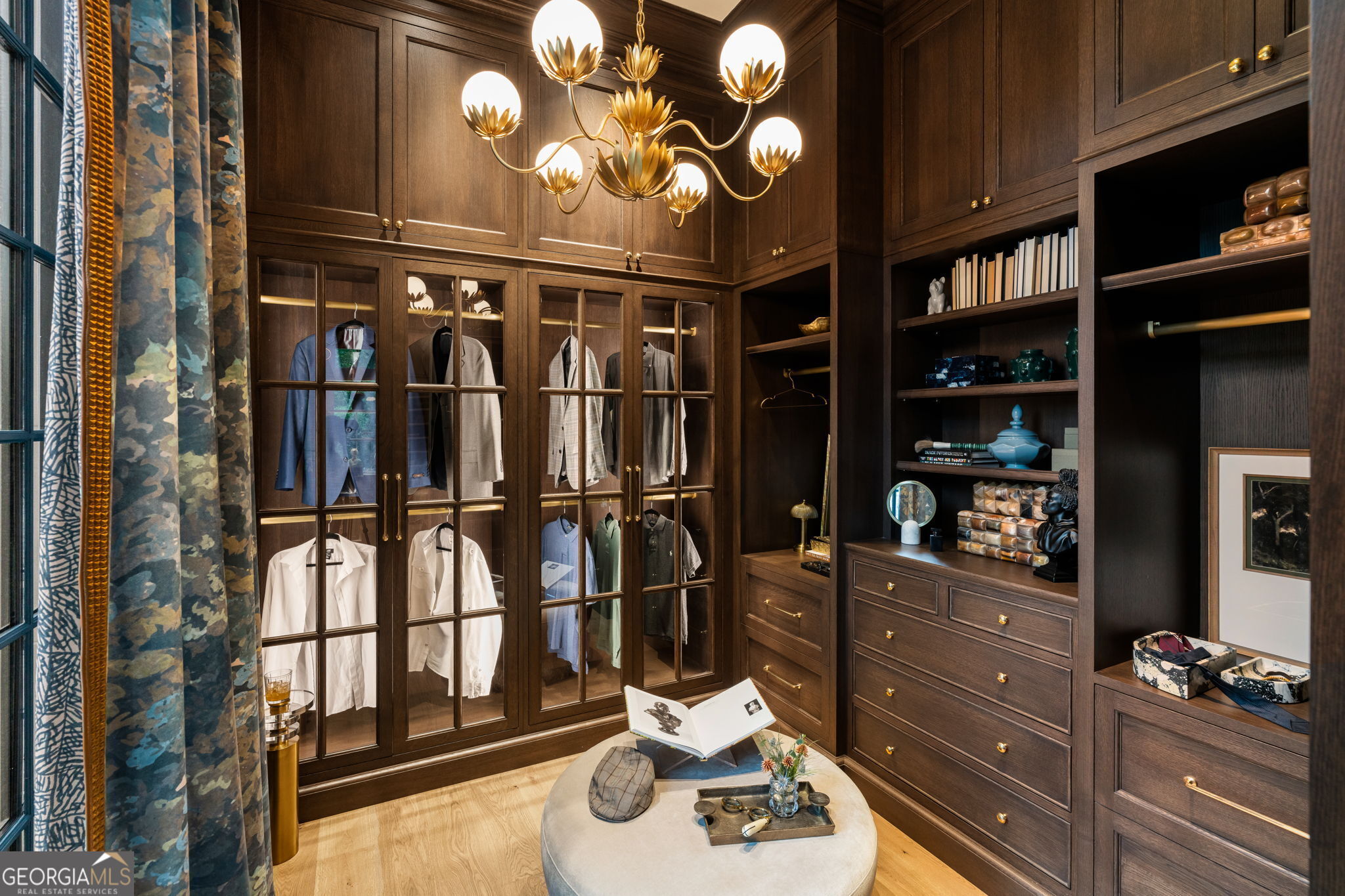 Tuxedo Park - Residential