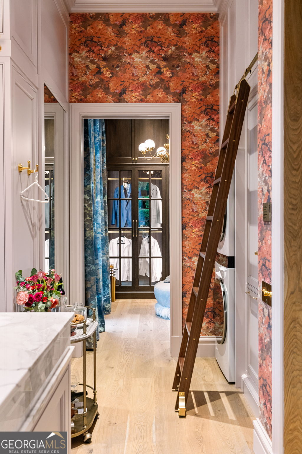 Tuxedo Park - Residential