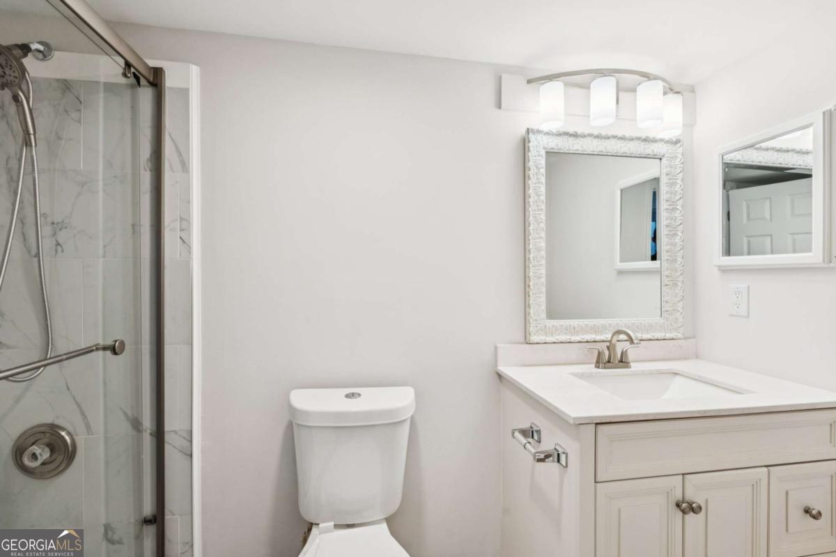 HENDERSON PLACE - Residential