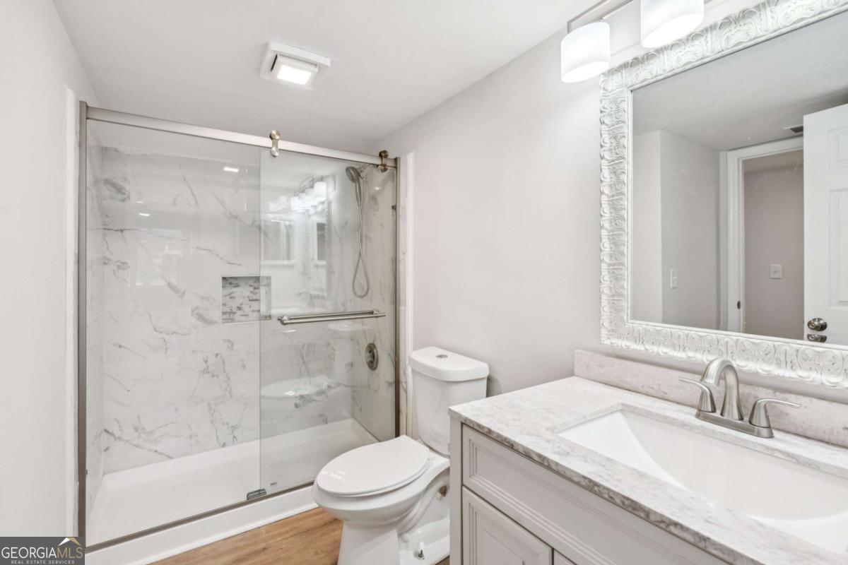 HENDERSON PLACE - Residential