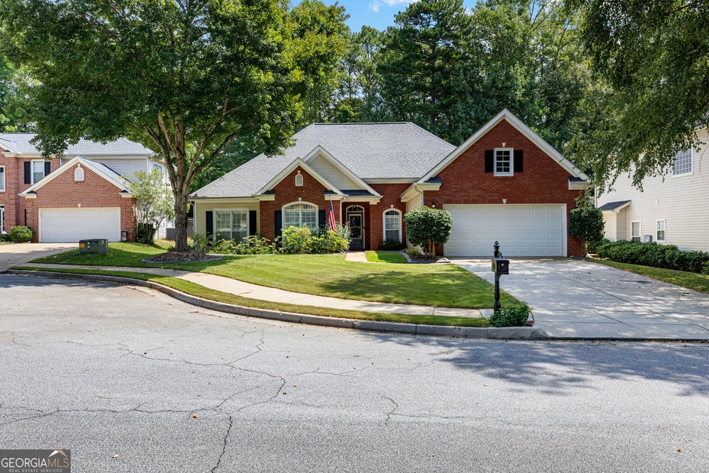 Photo of 167 Oak Park Square, Newnan, GA 30265 (MLS # 10839867)