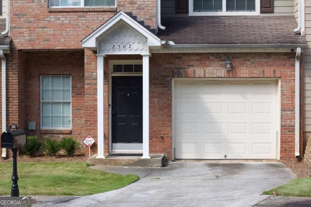 Photo of 2502 Laurel Circle NW, Atlanta, GA 30311 (MLS # 10854119)