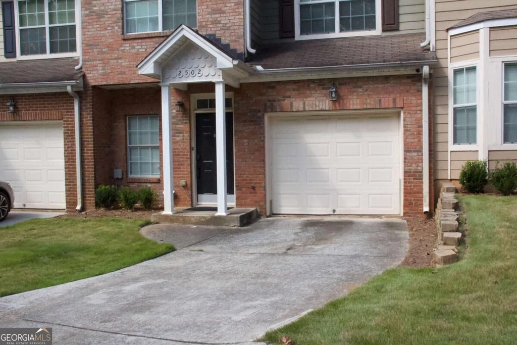 Photo of 2502 Laurel Circle NW, Atlanta, GA 30311 (MLS # 10854119)