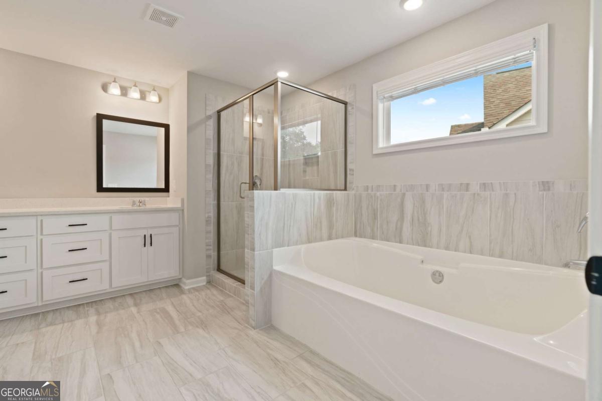 125 Kingston CIR