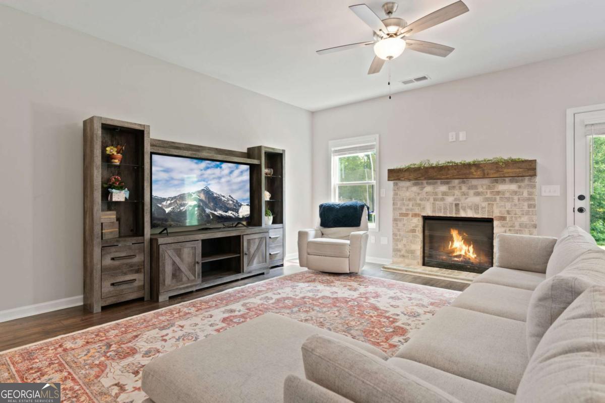 125 Kingston CIR