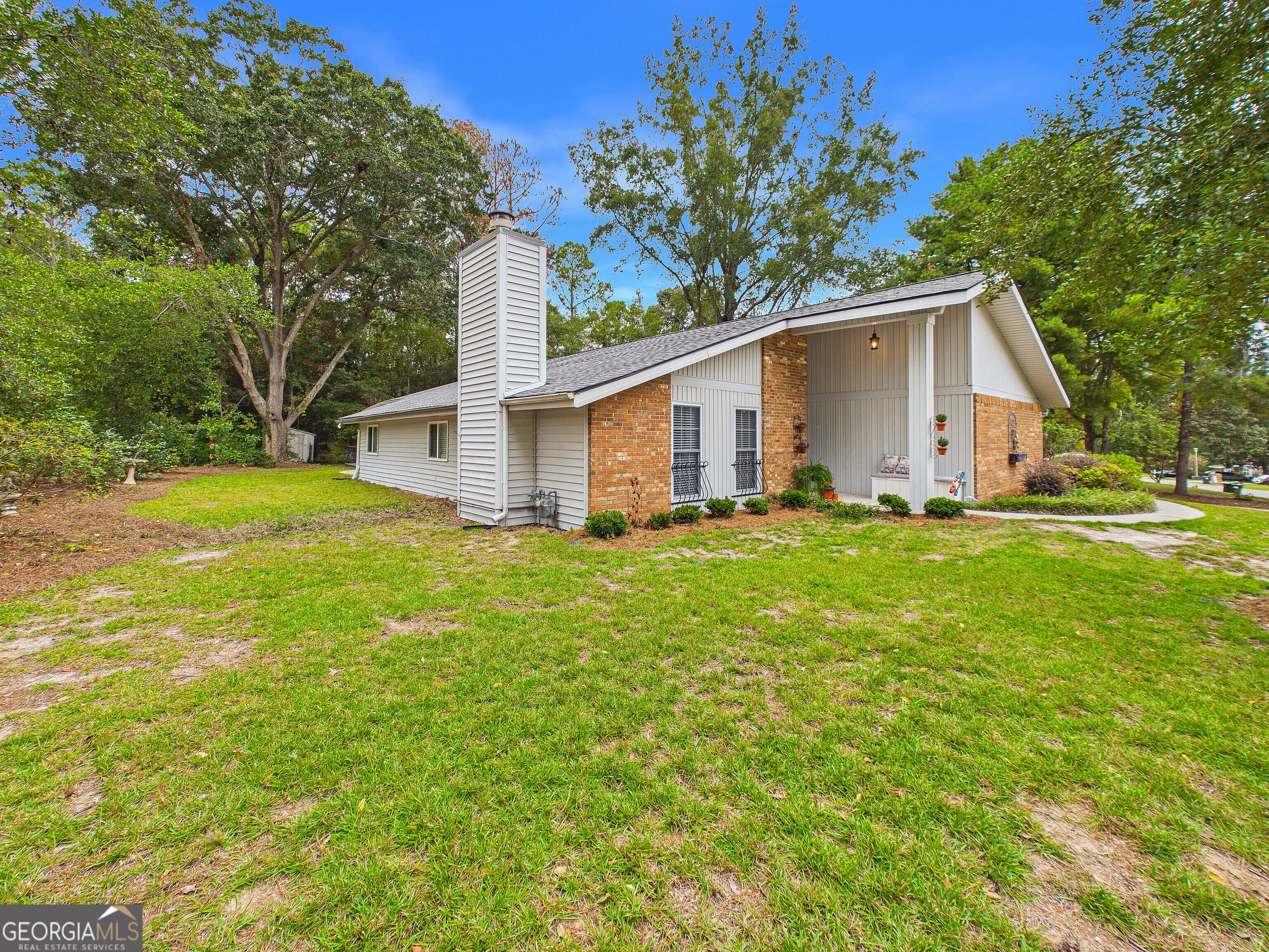 117 Lake Front DR