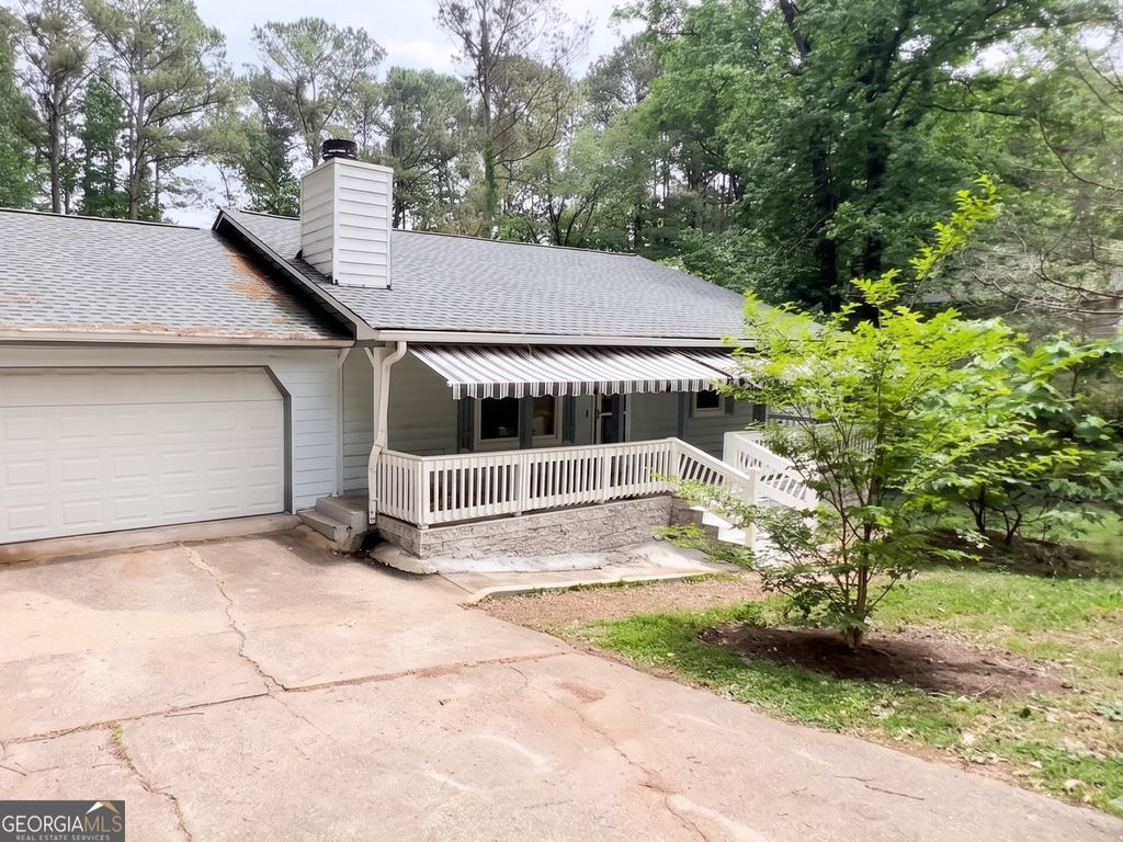 Photo of 119 Wildwood Rd, Stockbridge, GA 30281 (MLS # 10767288)