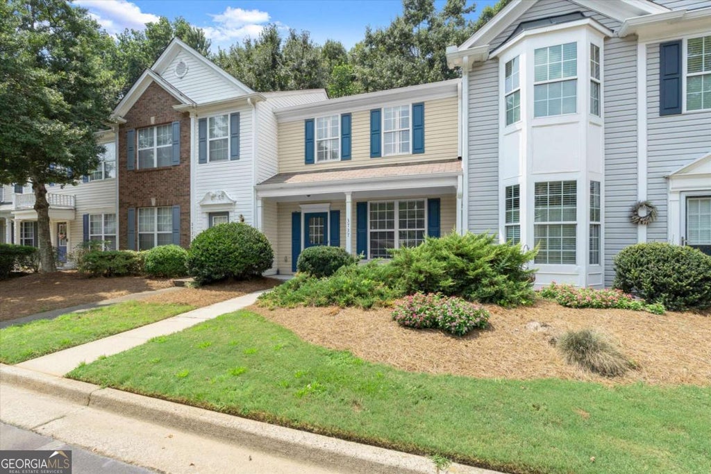 Photo of 3737 Berkeley Crossing, Duluth, GA 30096 (MLS # 10817106)
