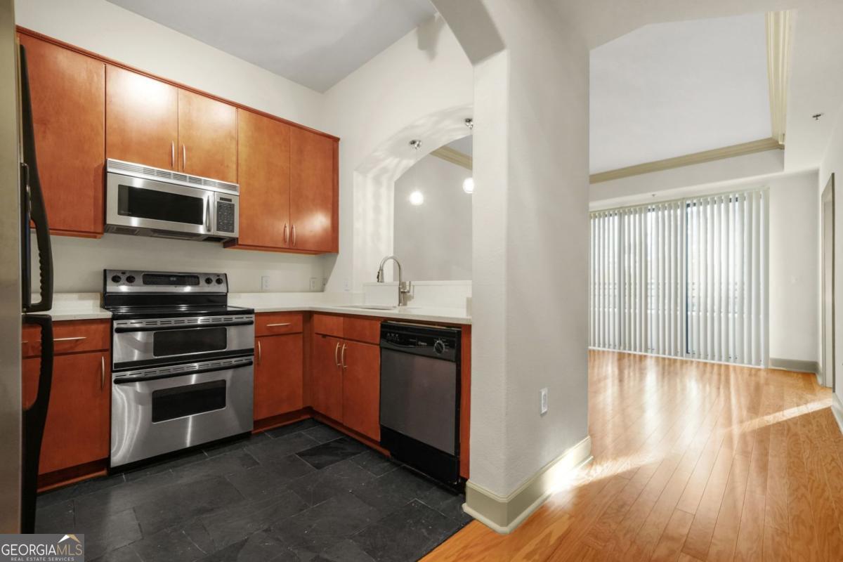 3445 Stratford RD NE 305