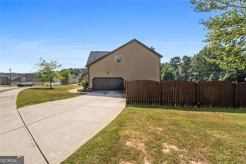 2748 Village Park DR E
