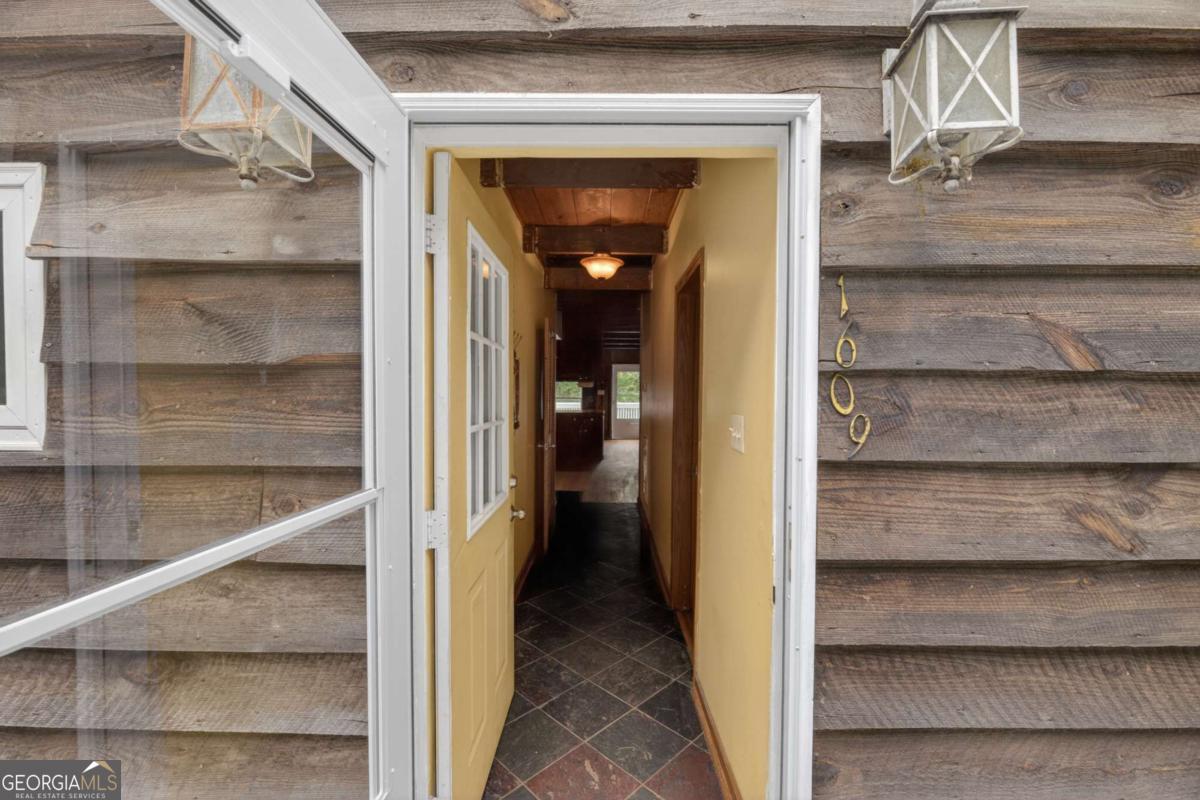 1609 Turkey Mountain RD NE