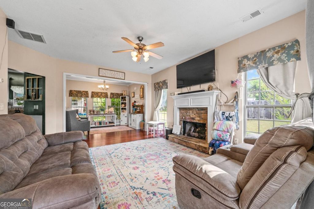 Photo of 16 Willow Court NW, Cartersville, GA 30120 (MLS # 10725937)
