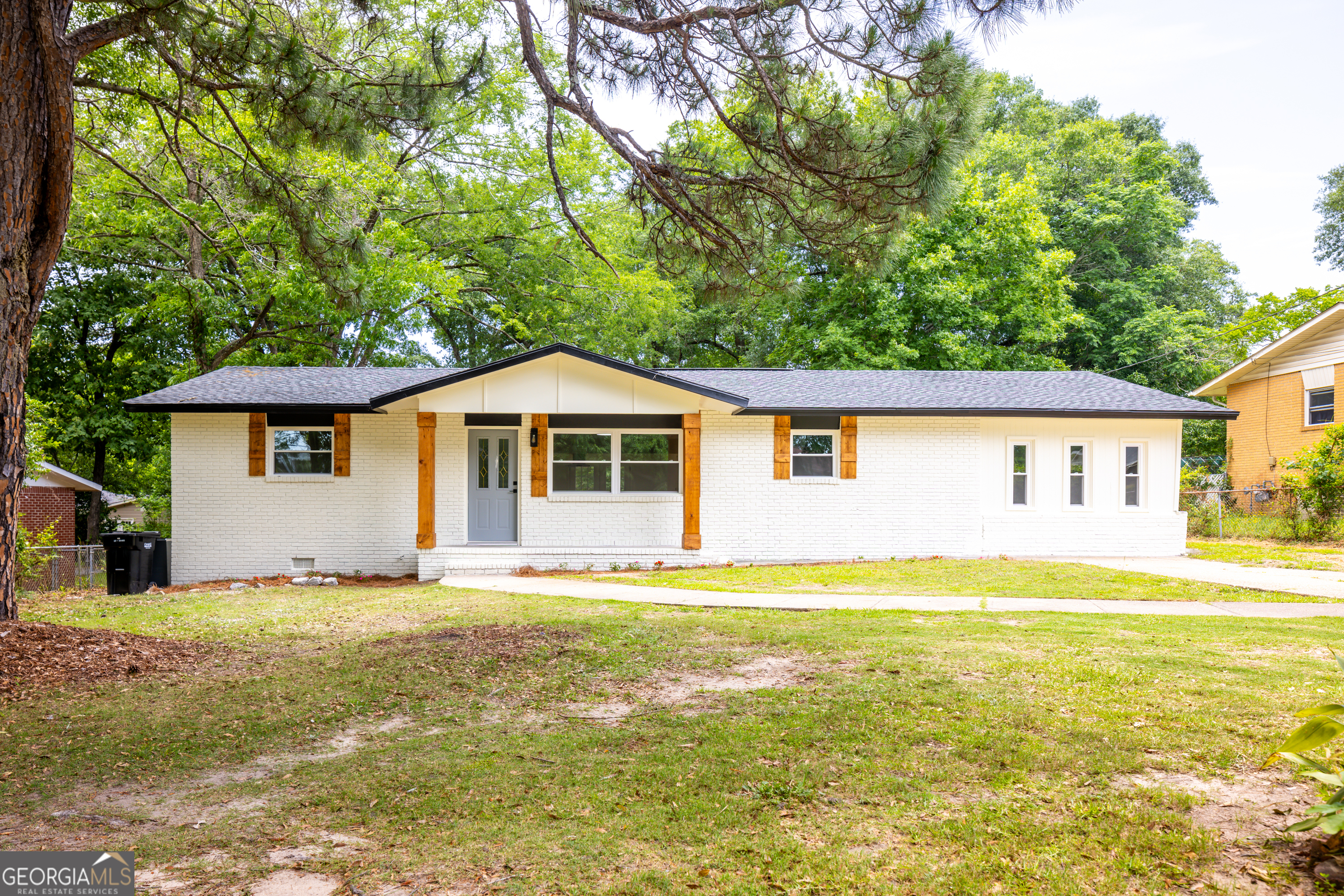 Listing image 1