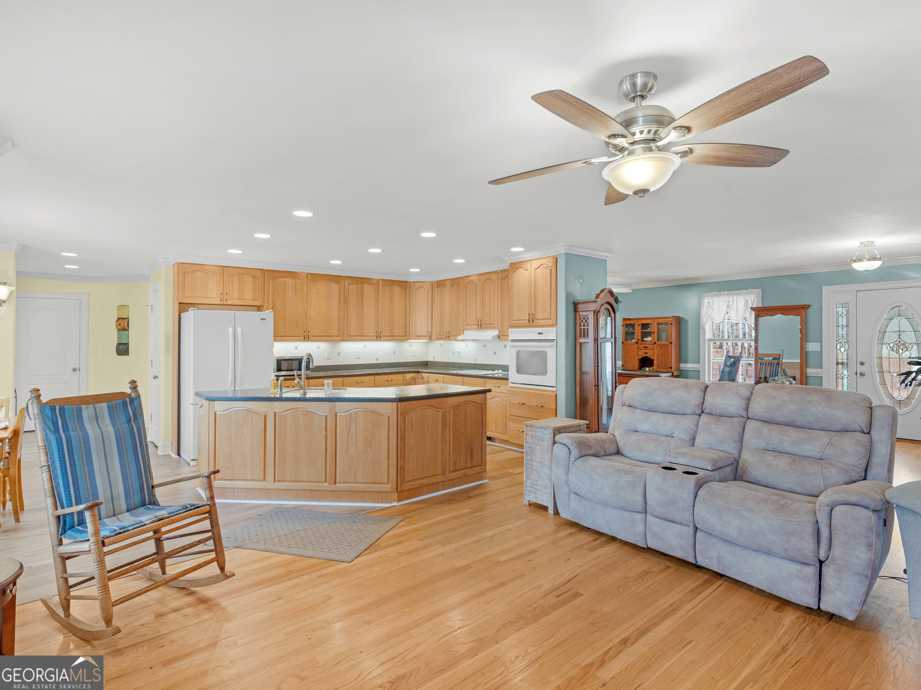 540 Davis RD