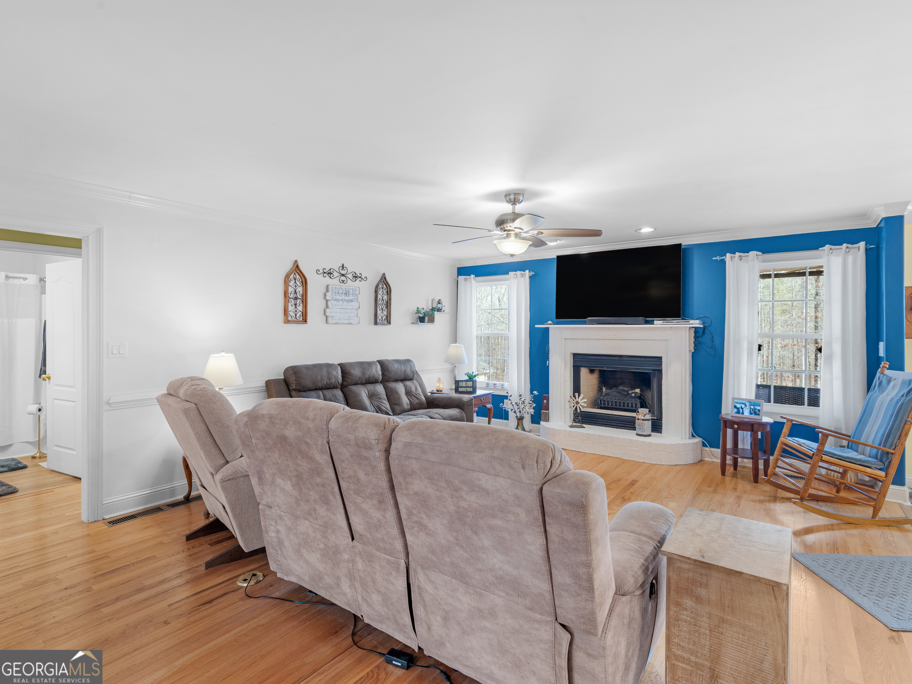 540 Davis RD