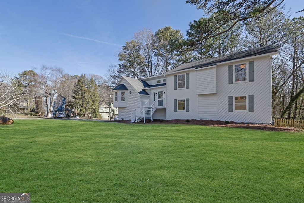 Photo of 10 Bramblewood Place SW, Cartersville, GA 30120 (MLS # 10676986)