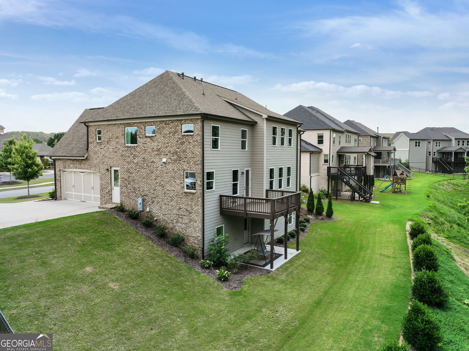 3525 Montebello PKWY