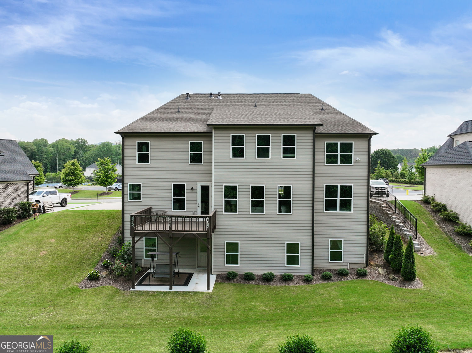 3525 Montebello PKWY