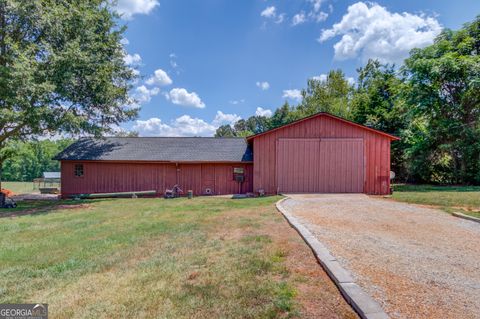 A home in Carnesville