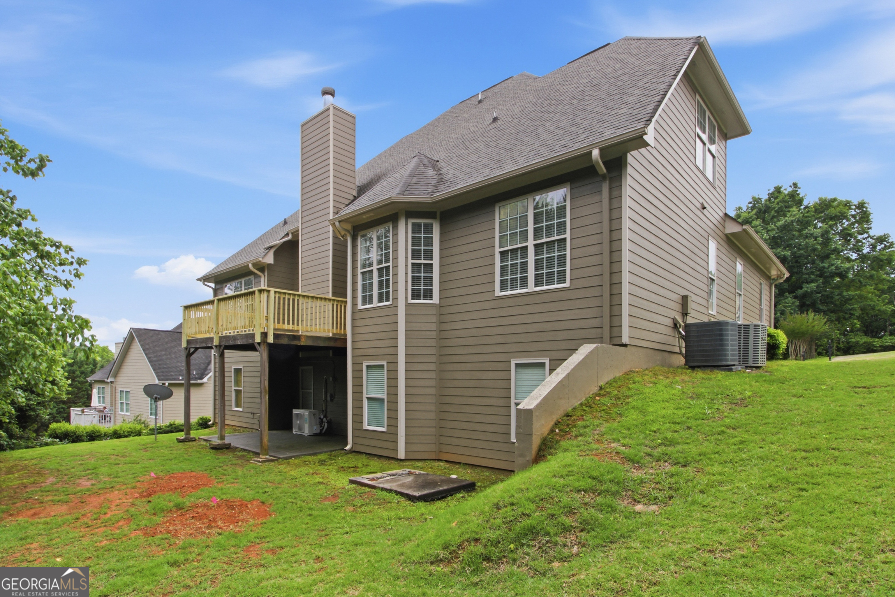 30 Roberson DR NE