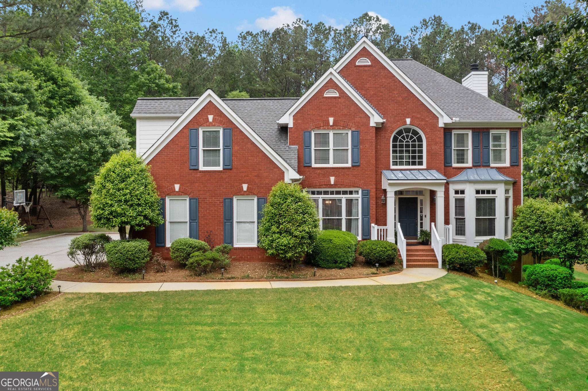 495 Stonehaven DR