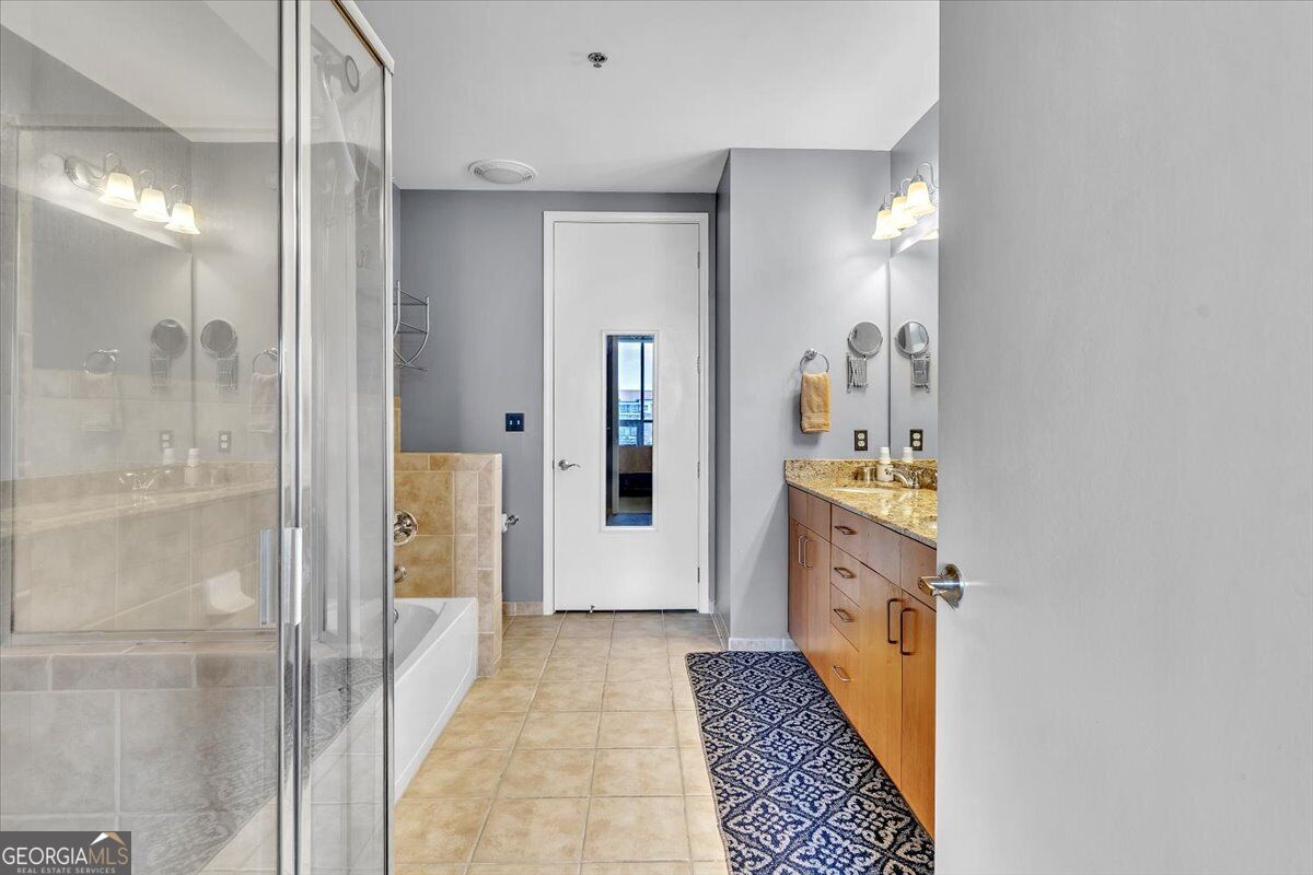 711 Cosmopolitan DR NE 403