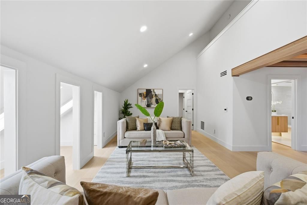 1253 Brooklawn RD NE