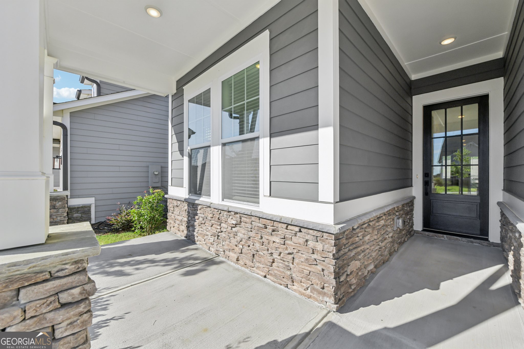 6912 RIVER ROCK DR