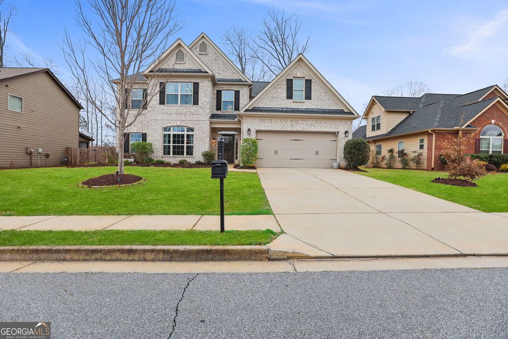 Photo of 104 Stonebridge Blvd, Newnan, GA 30265 (MLS # 10714240)