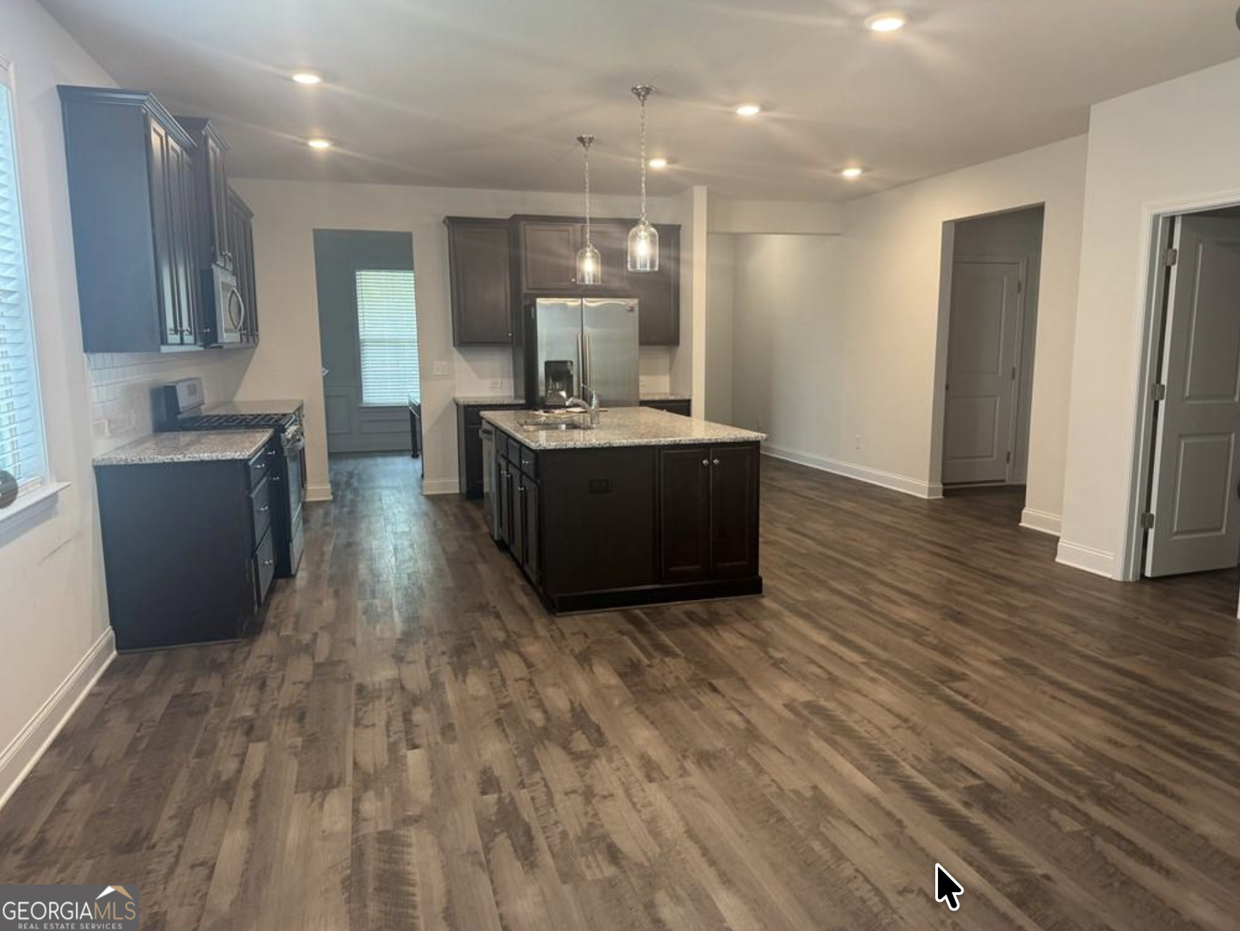 151 Rolling Hills PL