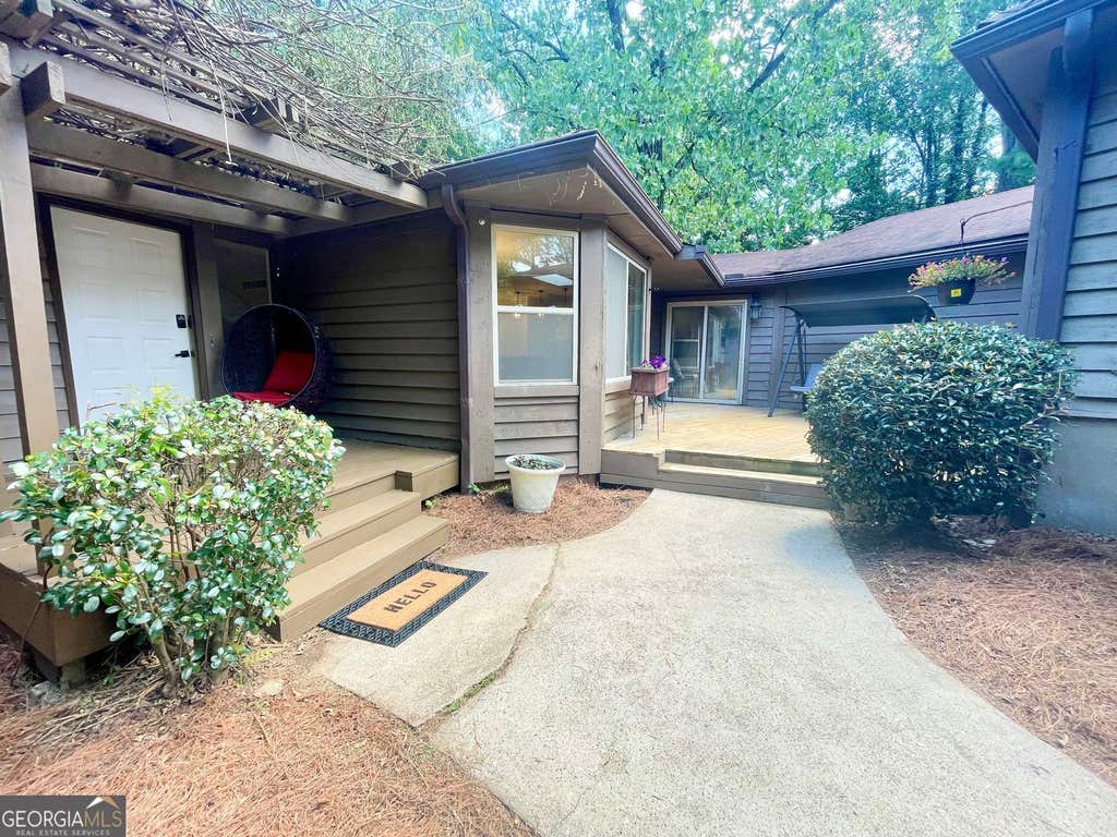 Photo of 535 Putters Court, Johns Creek, GA 30022 (MLS # 10809491)
