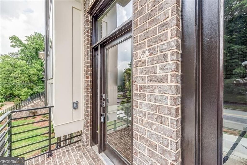 Photo of 3565 Blair Circle NE, Atlanta, GA 30319 (MLS # 10679691)