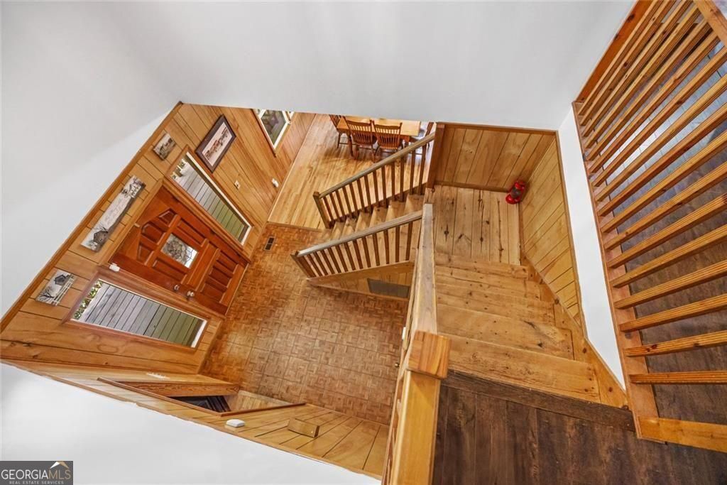 62 Peach LN