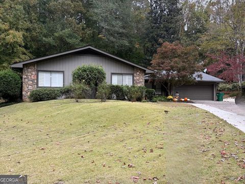 Photo of 3506 Clubland Drive, Marietta, GA 30068 (MLS # 10635846)