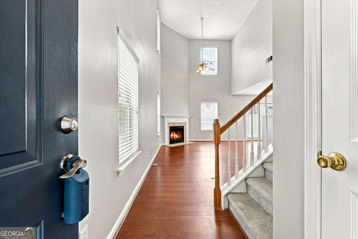2115 Calumet XING