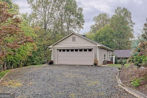 A home in Hiawassee