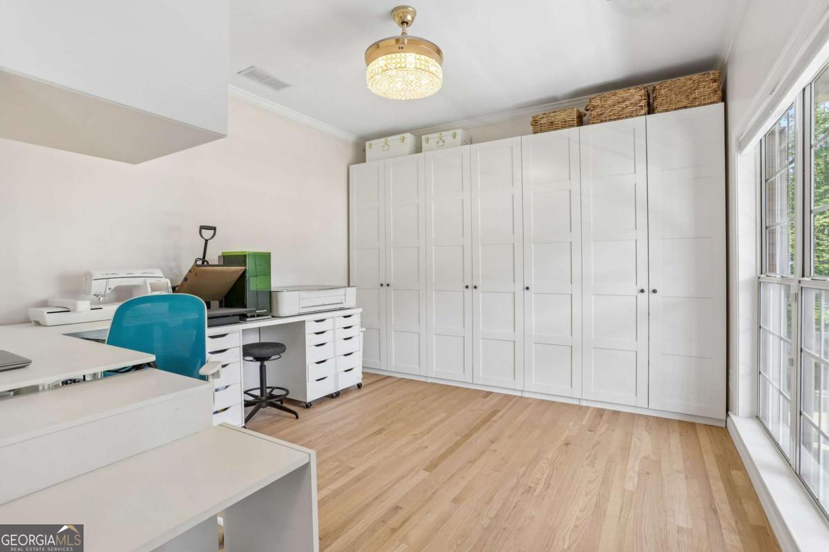 3129 Brookeview LN NW