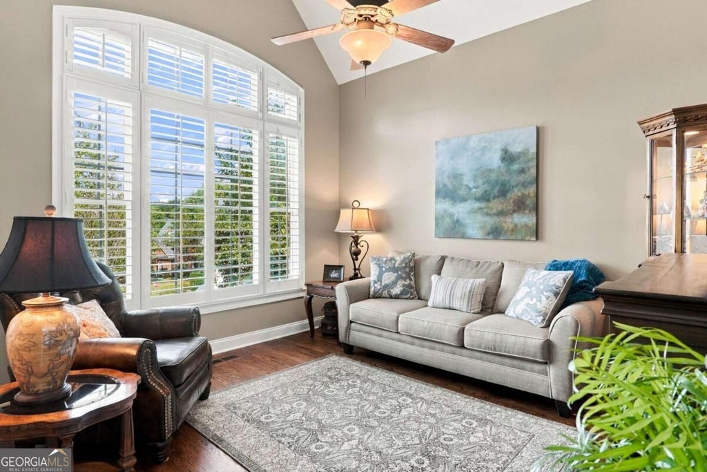 Photo of 2150 Roos Place NE, Marietta, GA 30066 (MLS # 10851923)
