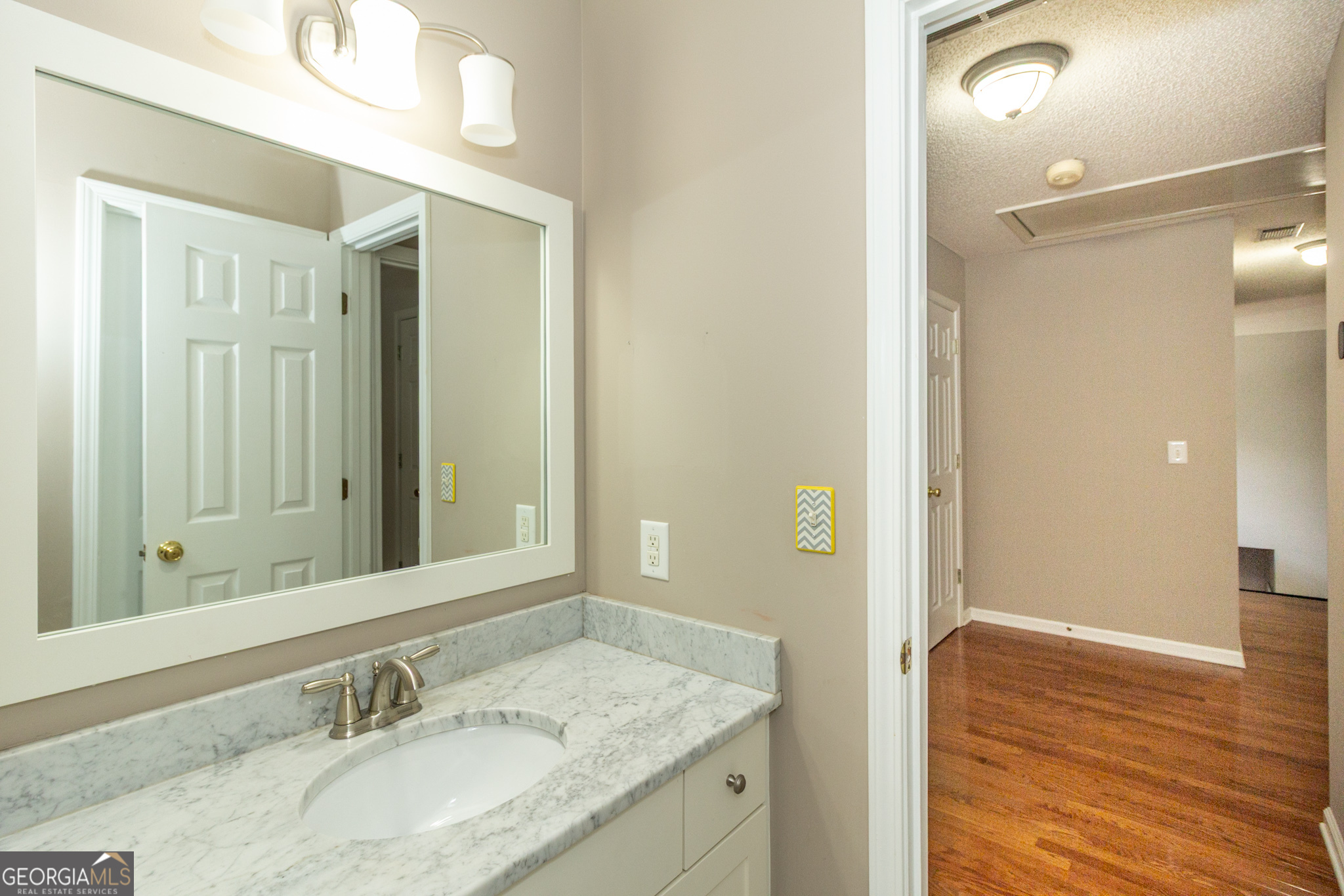 Fayetteville, Georgia 30215, United States, 4 Bedrooms Bedrooms, ,4 BathroomsBathrooms,Residential,Active,197070