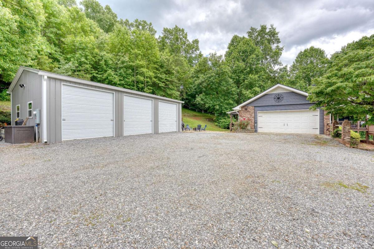 2502 Kelley LN
