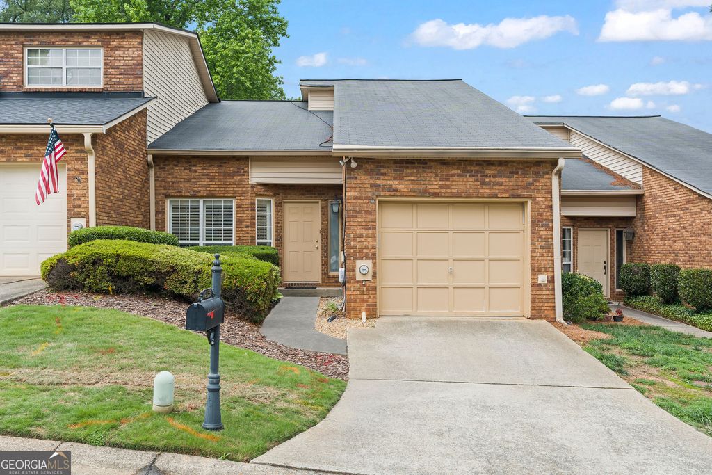 Photo of 4039 Fawn Run, Marietta, GA 30068 (MLS # 10760577)