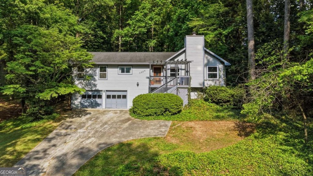 Photo of 2894 Mcpherson Road NE, Roswell, GA 30075 (MLS # 10741243)