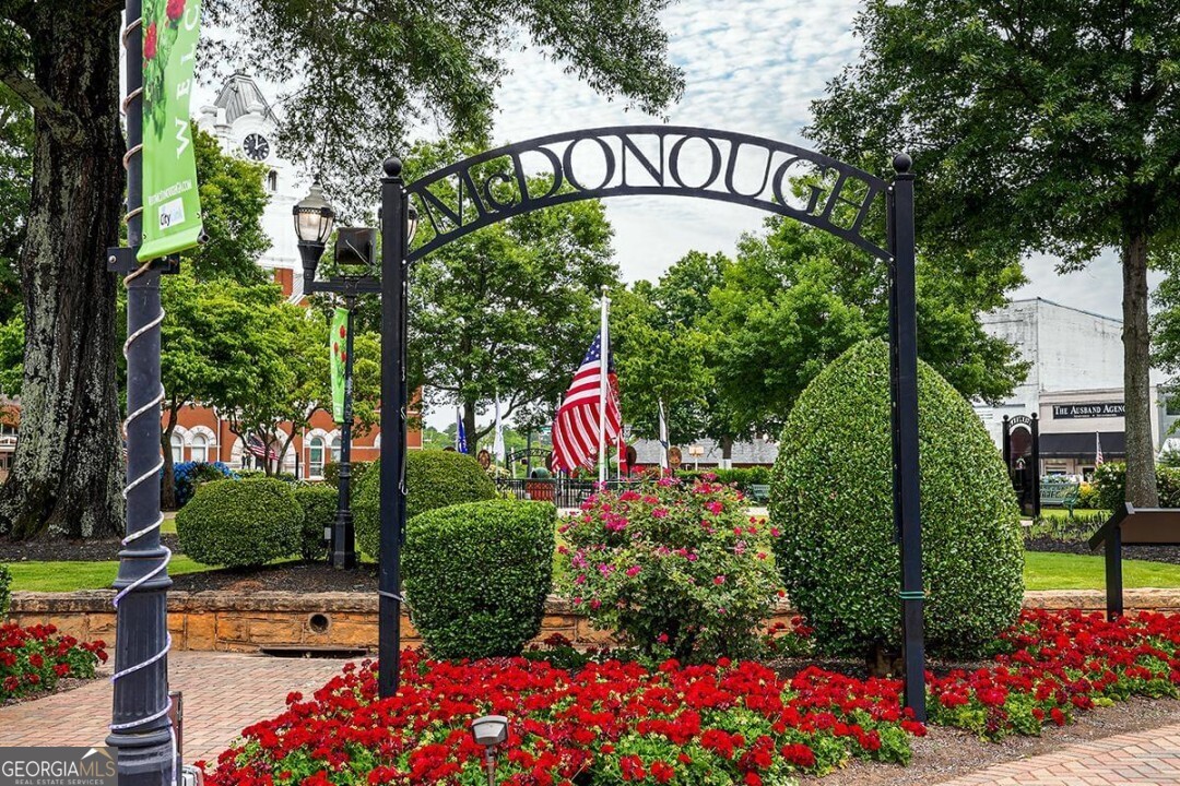 1567 Sungrown Way 294