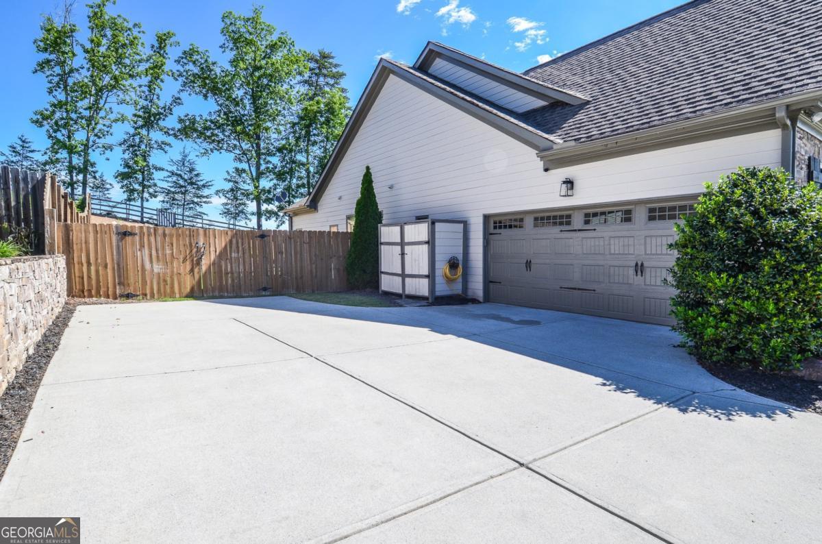 130 N Mountain Brooke DR