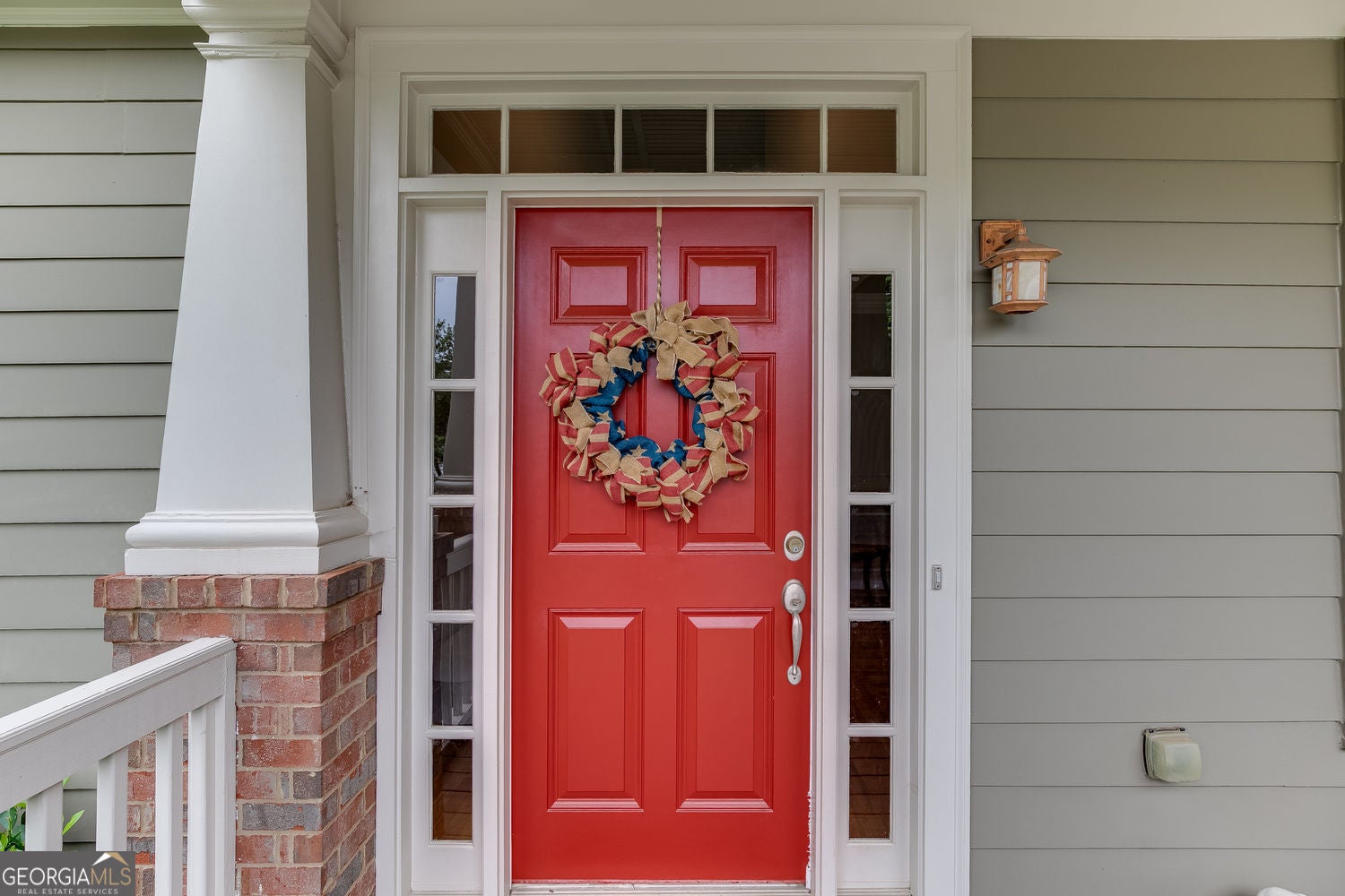 5843 Peacock LN