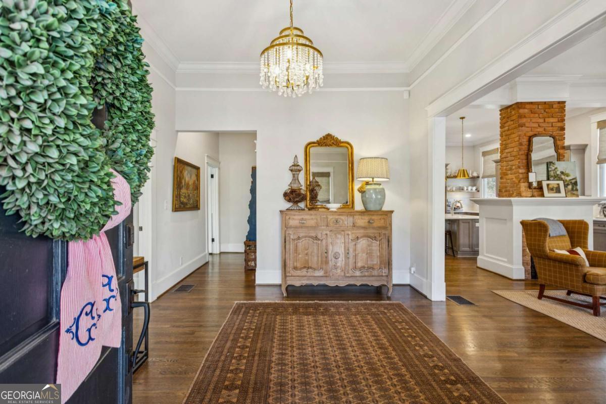 366 East Dixie AVE SE